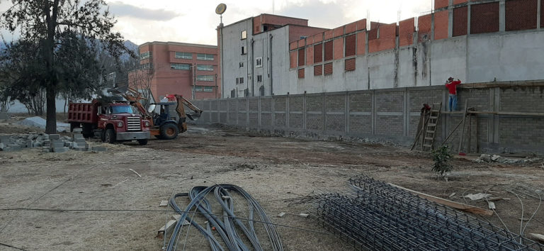 BARDA PERIMETRAL SEMINARIO PONTIFICIO DE LA SANTA CRUZ 10